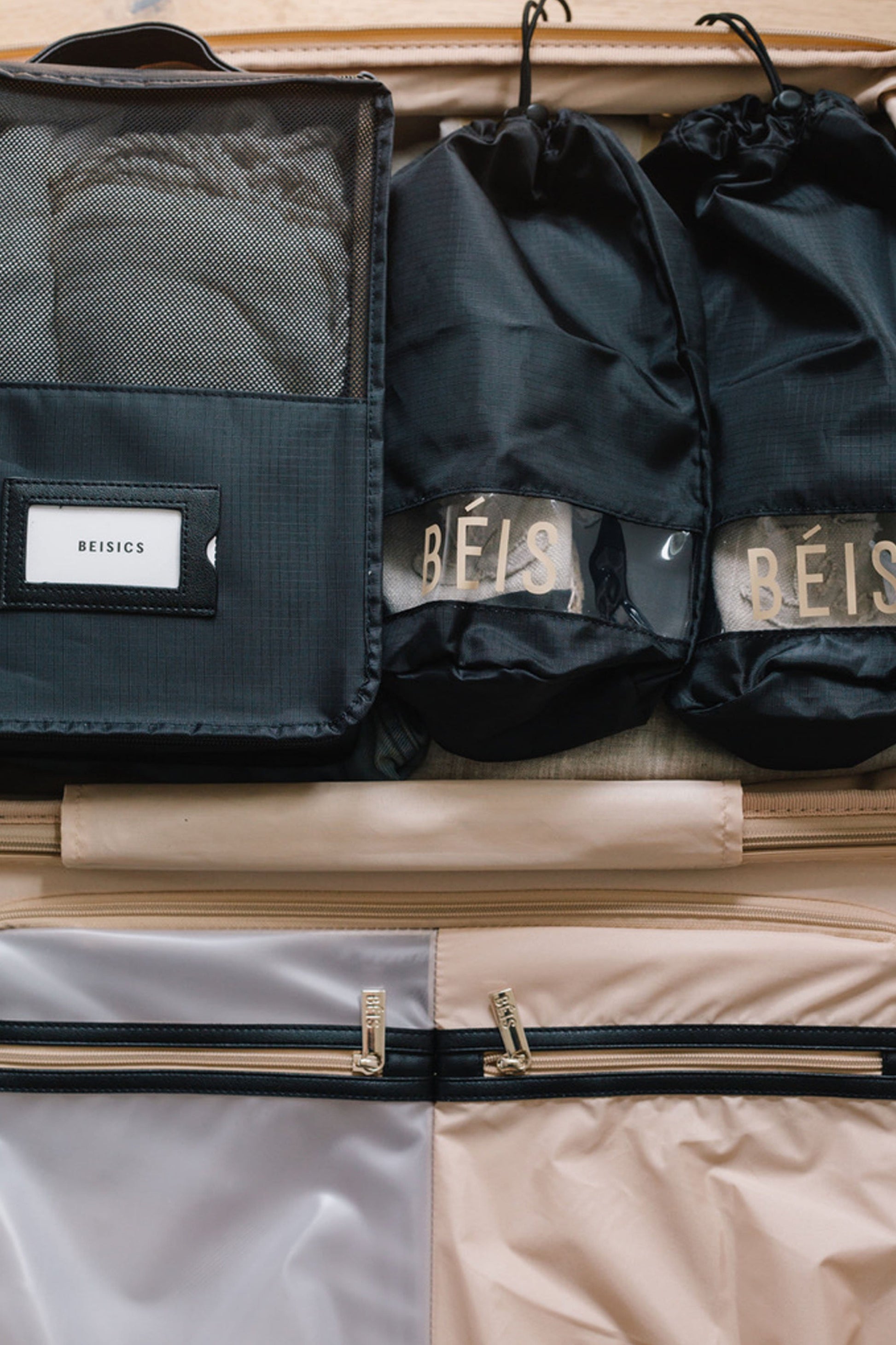 Packing Cubes in Black, close up